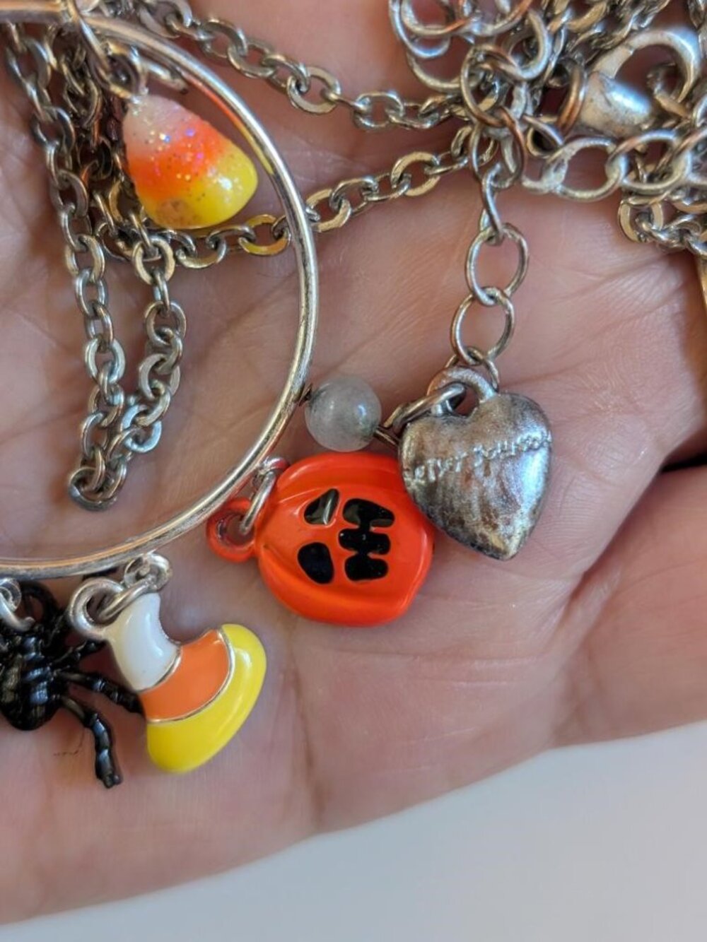 Betsey Jhonson Vintage Silver Tone Halloween Glass Charm Pendant Necklace. - Picture 6 of 7